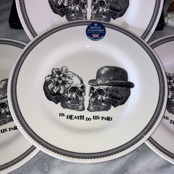 Royal Stafford dinner set plates - Picture 6 of 9